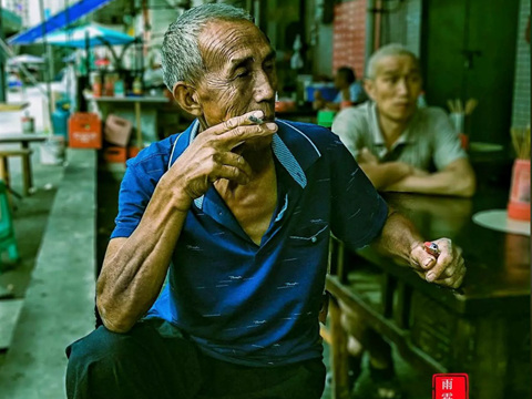 隐身在李白的一首诗里